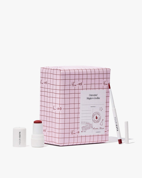 Zestaw świąteczny: róż w sticku i konturówka