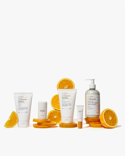 Set: peeling, body wash, balm, deodorant and lip oil with a sweet orange scent