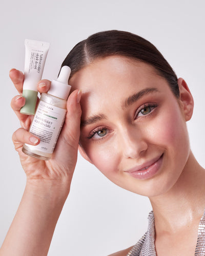 Zestaw świąteczny: olejek do ust, rozświetlający olejek do ciała i świeczka o zapachu wanilii i mięty